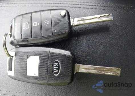 2016 Kia Sportage Lx z USA, uszkodzony, nr VIN KNDPBCAC6G7812357